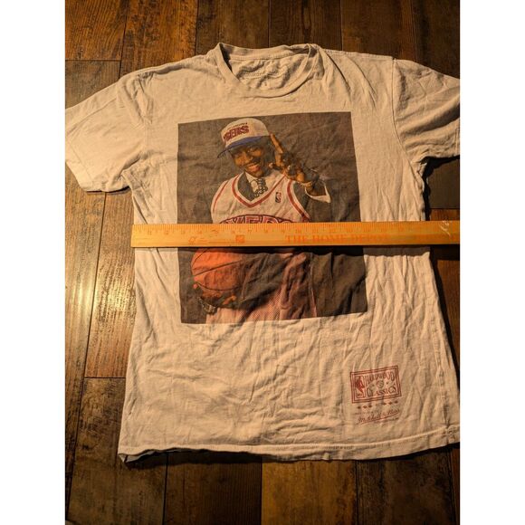 Mitchell & Ness Hardwood Classics Allen Iverson Philadelphia 76ers T-Shirt S - Picture 7 of 7